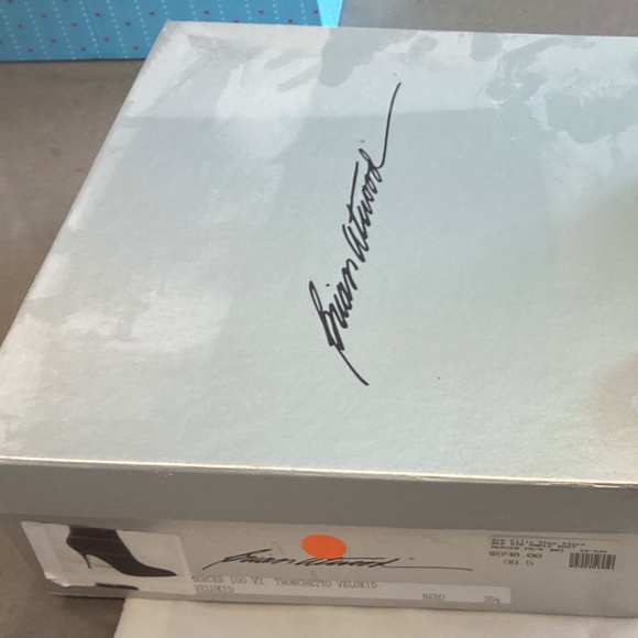 Brian Atwood Booties with Stiletto heel and Zipper in Back in Black Suede size 8 - Picture 2 of 6